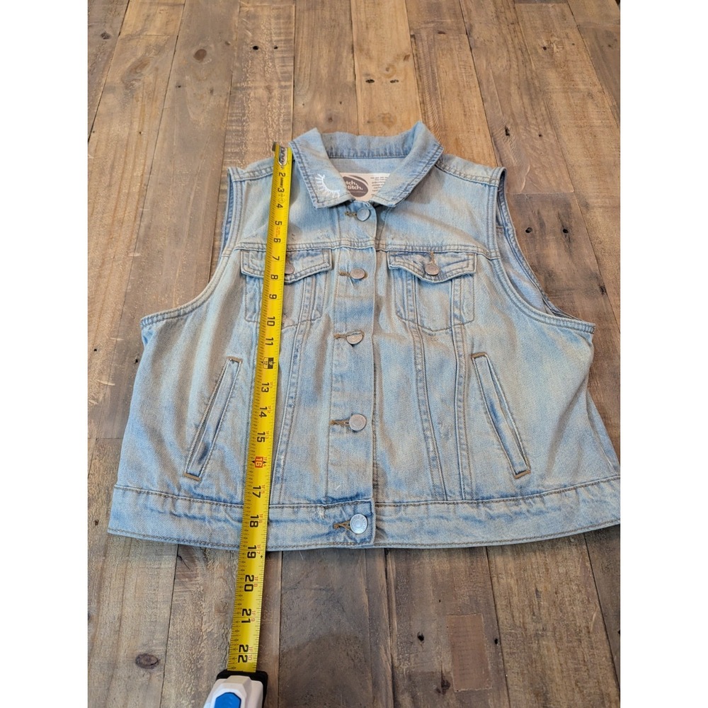 Old Navy Denim Vest Dolly Embroidered Light Wash with Pockets Womens Large - Picture 5 of 10